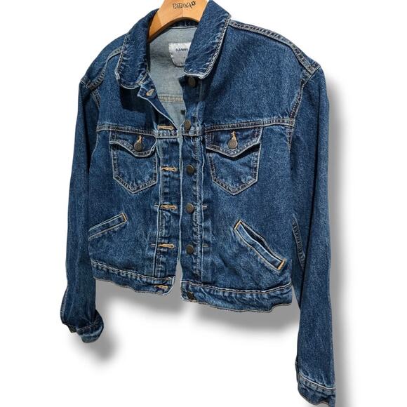 Old Navy Women's blue wash button-down cropped denim jacket - small - Picture 2 of 7